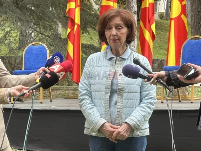 СИЉАНОВСКА: Со Румен Радев не се согласуваме за полно работи, но умееме да се сослушаме со почит и ќе бараме решение за спорот