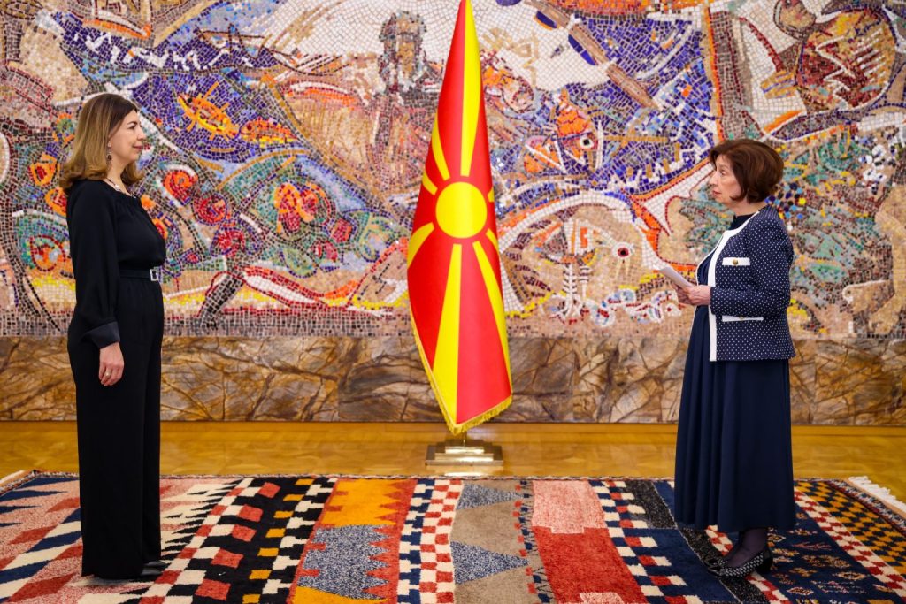 Претседателката Сиљановска-Давкова ги прими акредитивите на новоименуваната амбасадорка на Ерменија, Цовинар Хамбарџумиан