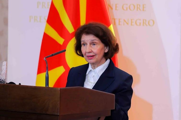 СИЉАНОВСКА-ДАВКОВА: Македонскиот јазик е темел на нашиот идентитет и самобитност, траен сведок на историскиот континуитет
