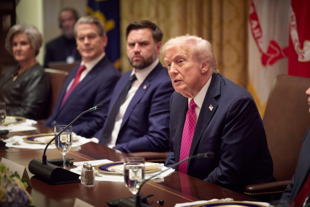САД и Иран постигнаа договор за примирје, се чека одобрување од Трамп