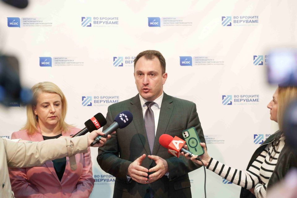 АНДОНОВСКИ: Помалку хартија, помалку шалтери и раст од 120 отсто на трансакции на платформата за интероперабилност