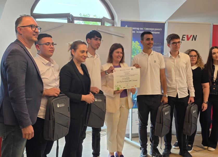 МЛАДИТЕ ЈА КРЕИРААТ ЗЕЛЕНАТА ИДНИНА: Божиновска ги додели признанијата на победниците на националниот натпревар за зелени иновации