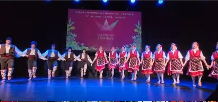 МАКЕДОНИУМ: Млади Македонци од Канада, со потекло од Мала Преспа во Албанија, освоија прво место на фолклорен фестивал во Полска
