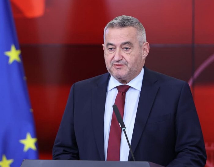 КЛЕКОВСКИ: Имаме вишок вработени доктори во јавно здравство, недостасуваат медицински сестри