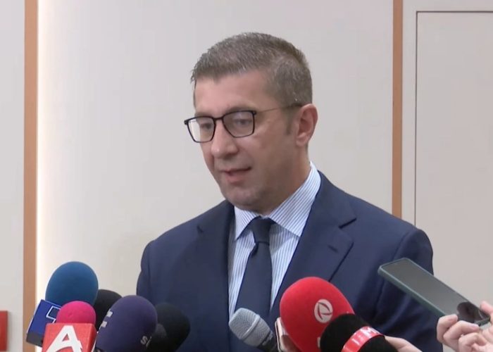 МИЦКОСКИ ЈА УТЕШИ СДСМ: Годинава нема да има предвремени избори, оваа е реформска година, би сакал редовни во 2028-ма