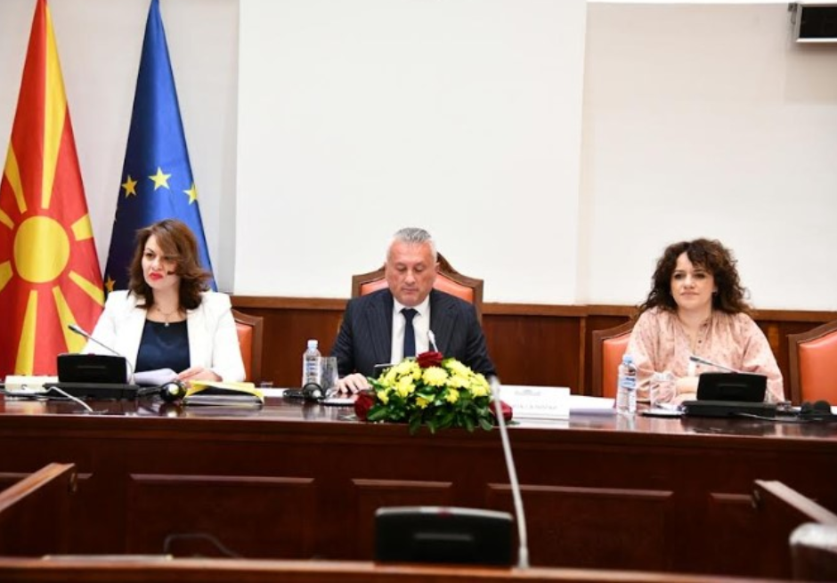 Пет кандидати на интервју за член на ДКСК