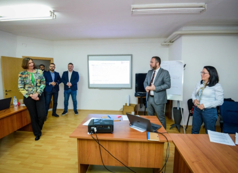 ТОШКОВСКИ: Жртвата мора да биде во центарот на секоја полициска интервенција