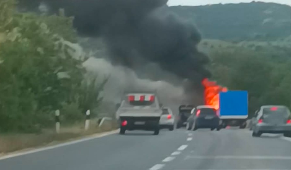 Детали за запалениот автобус, нема повредени патници