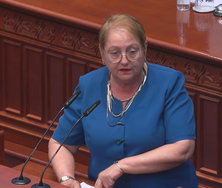 ЈАНЕВСКА: Ќе ја оптимизираме училишната мрежа без наставници да бидат отпуштани од работа