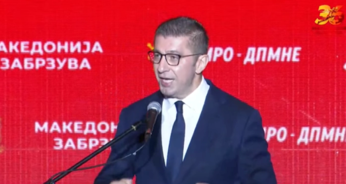 МИЦКОСКИ: Местото на Македонија е во ЕУ, но без отстапки за идентитетот, ова е нашата црвена линија