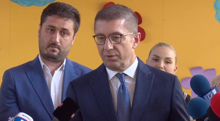 МИЦКОСКИ: Дипломатската нота од Бугарија е закана за безбедноста на моето семејство, состојбата се радикализира