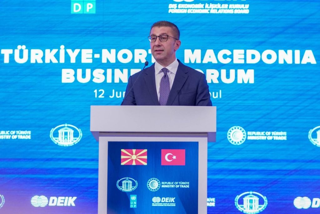ФОРУМ ВО ИСТАНБУЛ: Мицкоски ги повика турските инвеститори да бидат дел од развојната приказна на Македонија