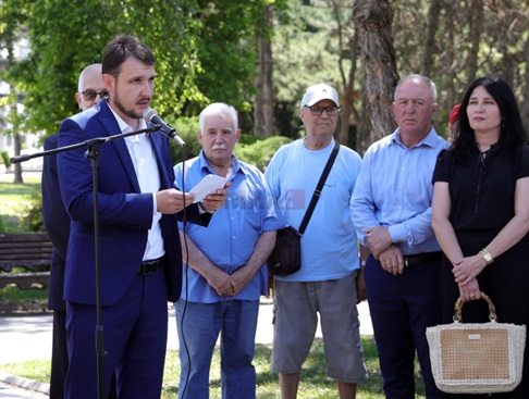 ПРОГОН ОД ЕГЕЈСКА МАКЕДОНИЈА: На геноцидот се сеќаваме секоја година, за жал, од 2019-та пред споменик кој е демолиран