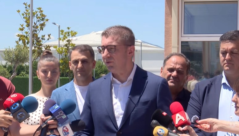 ЗА „ИЗОЛАЦИЈАТА ОД СДСМ“: За два месеца се сретнав со Ердоган, Мерц, Макрон, Пленковиќ… сега во Македонија доаѓа и Кос, изјави Мицкоски