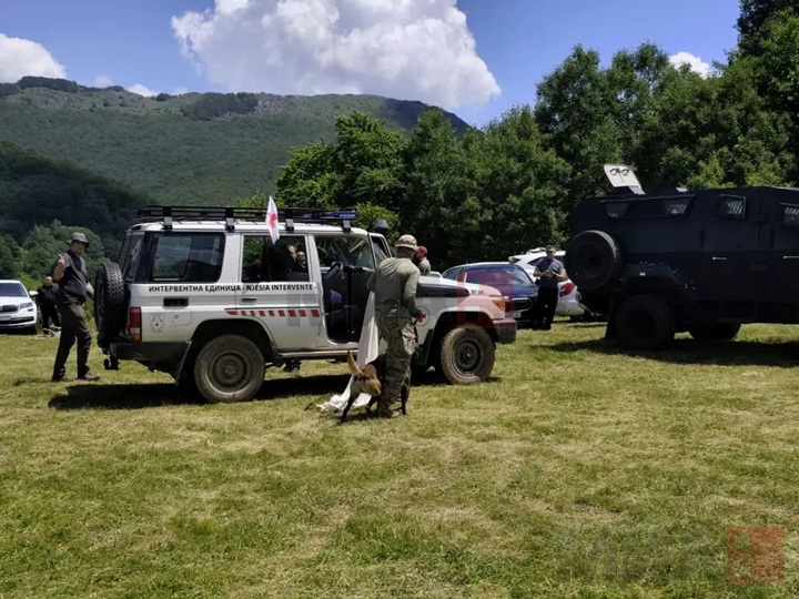 ТОШКОВСКИ НА ВЕЖБА ВО ЛАЗАРОПОЛЕ: Помалку нелегално оружје значи поголема безбедност за луѓето