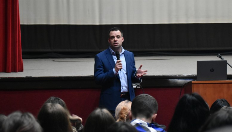 ВМРО-ДПМНЕ: Колку пари требало да инкасира Богац за наместениот тендер од 18 милиони денари за чистење на царинските терминали?