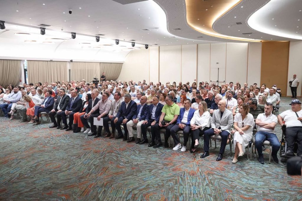 ЗНАМ: Од Скопје започна караванот „Европска ЗНАМ, Европска иднина, Европска Македонија“
