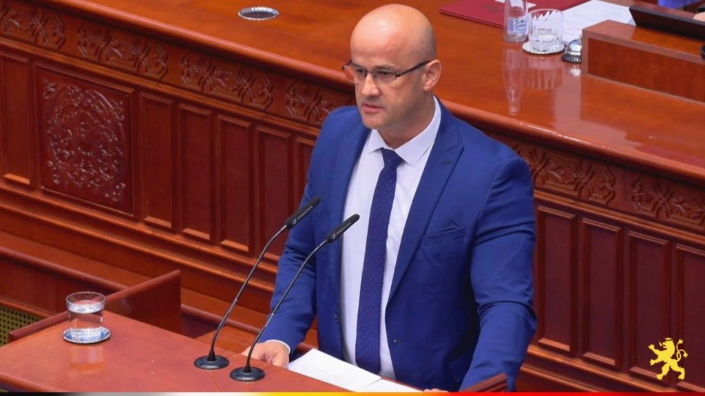ВЕЛЈАНОВСКИ ДО ТРЕНЧЕВСКА: Го изгубивте легитимитетот уште како министерка за труд и социјална политика со бројните скандали