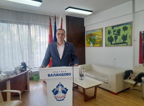 ГРАДОНАЧАЛНИКОТ КАМЧЕВ: Водата од градскиот водовод во Валандово од денеска повторно може да се пие, укината забраната од АХВ
