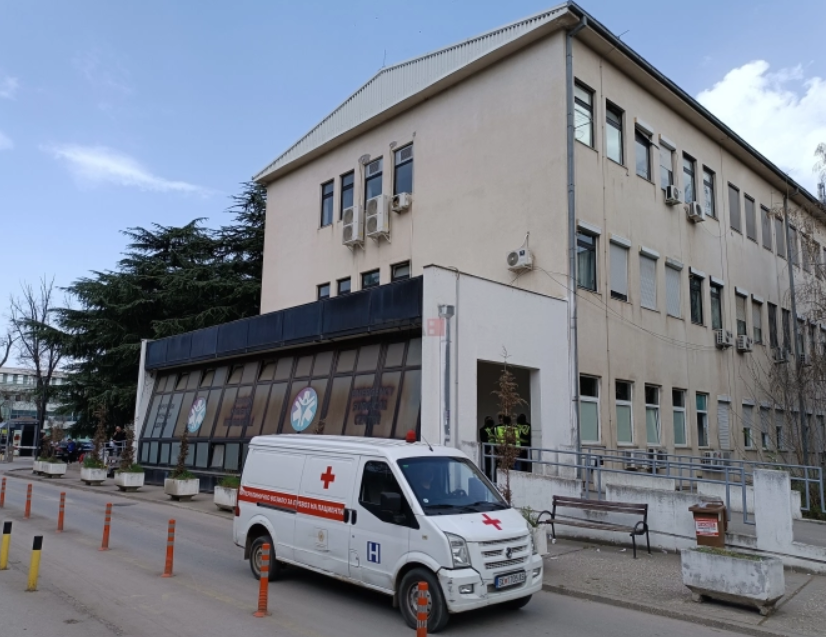 Петнаесет повредени во невремето во Скопје примени во две клиники, огромна материјална штета во ГОБ „8 Септември“