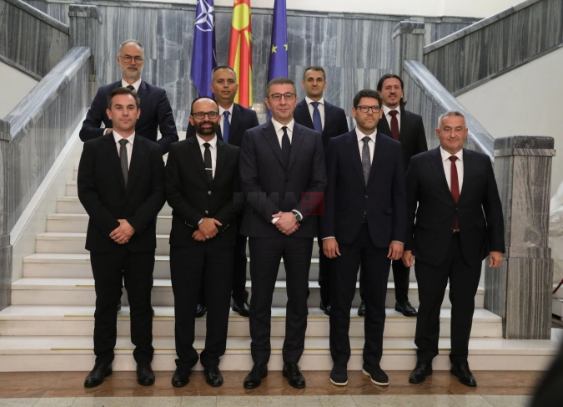 РЕКОНСТРУИРАНА ВЛАДА: Биографија на 8-те нови министри кои на предлог од премиерот Мицкоски беа избрани во Собранието