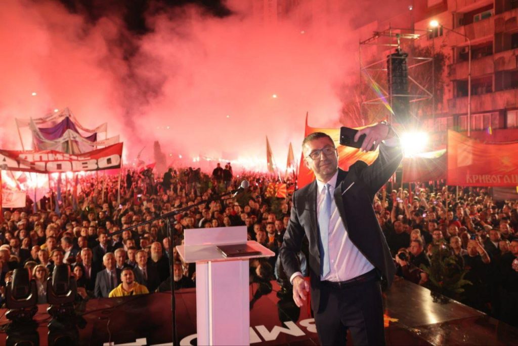 ИСТРАЖУВАЊЕ НА ЈАВНОТО МИСЛЕЊЕ: И по две години на власт, ВМРО-ДПМНЕ и лидерот Христијан Мицкоски во убедливо водство