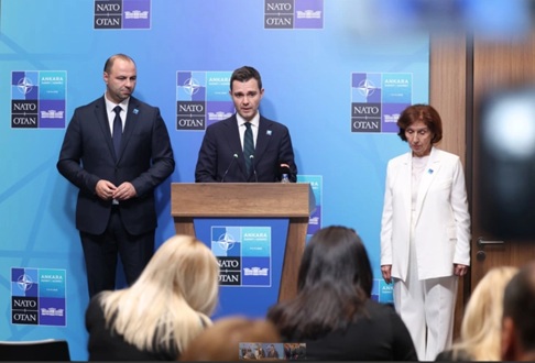 МУЦУНСКИ: Одлуките од самитот во Анкара ќе го зајакнат НАТО и ќе придонесат за унапредување на колективната безбедност
