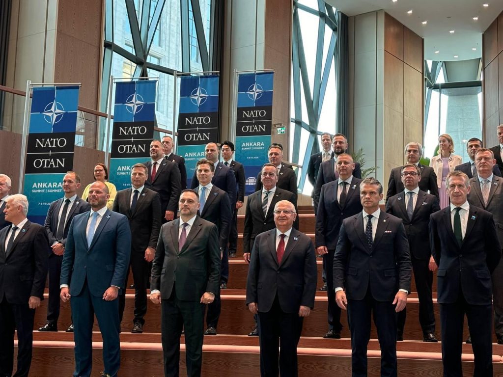 САМИТ НА НАТО ВО АНКАРА: Мисајловски на форум за одбранбена индустрија во чиј фокус се иновации и развој на одбранбената индустрија