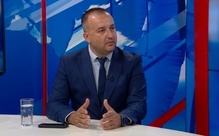ЛЕФКОВ: ВМРО-ДПМНЕ ја креира иднината на Македонија, а СДС шири хистерија и за дата центрите