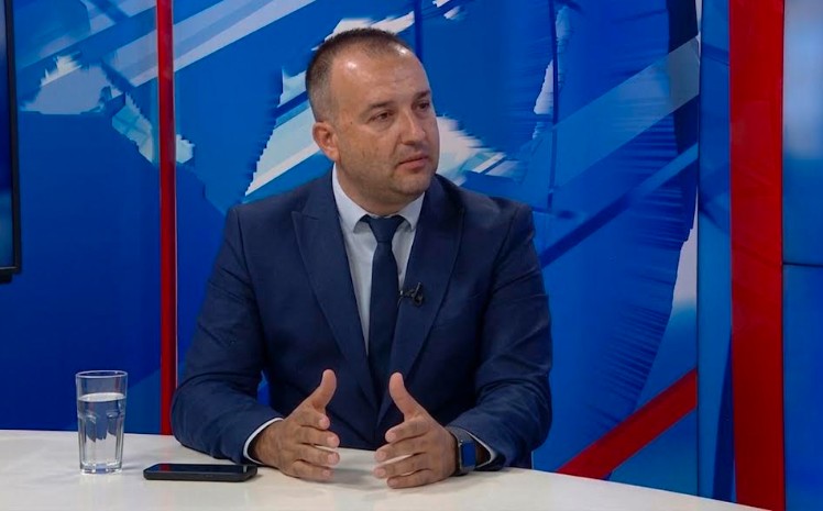 ЛЕФКОВ: ВМРО-ДПМНЕ ја креира иднината на Македонија, а СДС шири хистерија и за дата центрите