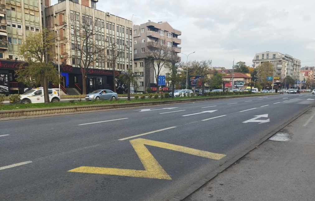 Тешка сообраќајна несреќа на „Партизански одреди“ во Скопје, повреден 62-годишен возач