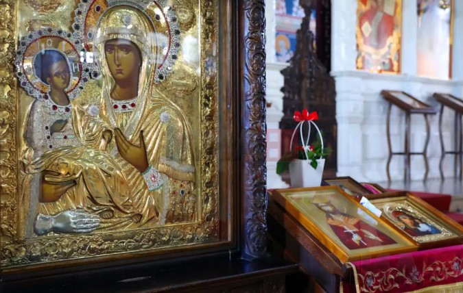 ГОЛЕМА БОГОРОДИЦА: Еден од најголемите христијански празници, празник на Мајката на животот, заштитничка на леунките и жените