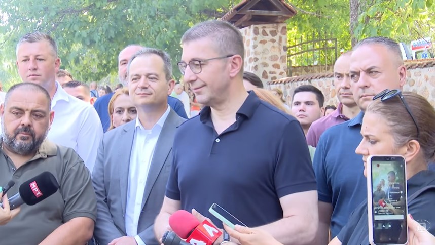 МИЦКОСКИ: Здравје, среќа и успех на сите верници и граѓани и среќно на рударите бидејќи денешниот празник е и нивен ден