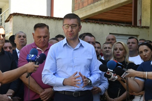 МИЦКОСКИ: Еве и јас инсистирам да се објави извештајот, но ме чуди зошто загрижениот СДСМ го заборави градоначалникот на Гостивар?