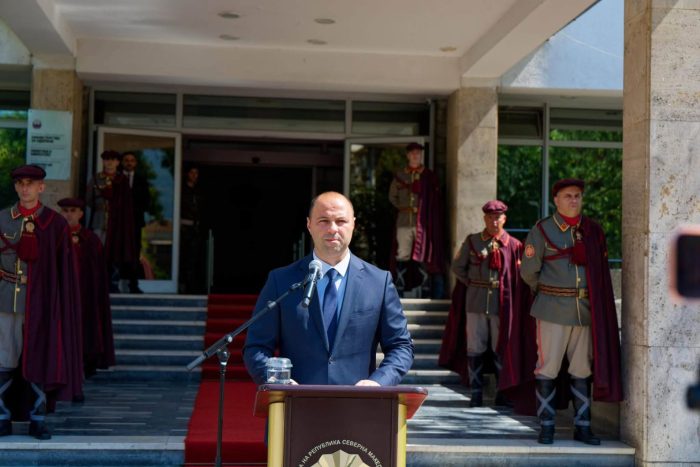 МИСАЈЛОВСКИ СПРОТИ ДЕНОТ НА АРМ: Функционираме како едно семејство со заедничка цел Македонија да биде безбедна и да се развива