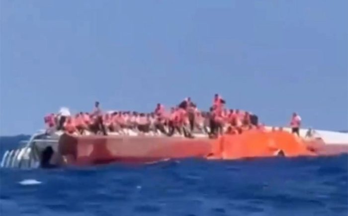 БРОДСКА НЕСРЕЌА КАЈ КИПАР: Траект со 279 патници и членови на екипажот се преврте, спасени се 159 од 258 патници на фериботот