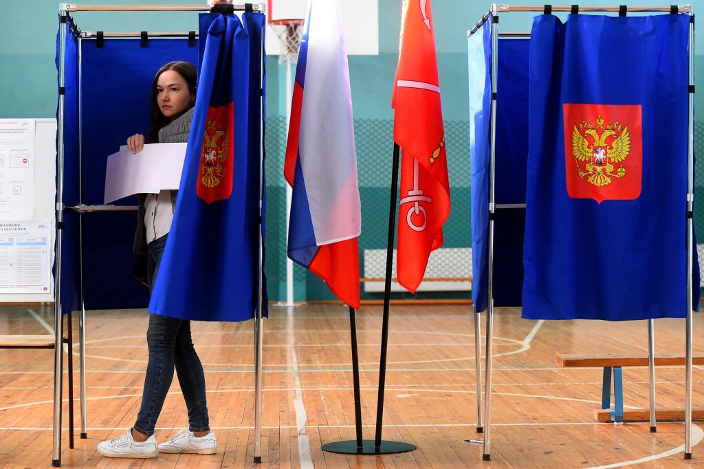 ИЗБОРИ ВО РУСИЈА: Русите бираат пратеници во Државната Дума на првите парламентарни избори откако почна војната во Украина