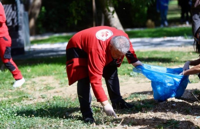 Еколошка акција за чистење јавни и зелени површини во Чаир