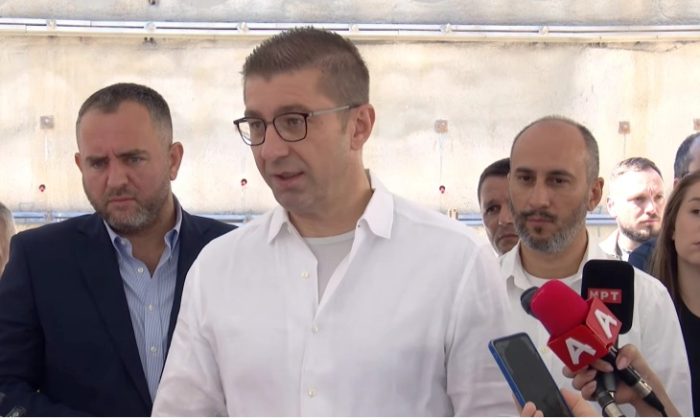 МИЦКОСКИ: Достоинствено е одбележана 35 г. независност на Македонија, тие што очајуваат на времето парите ги трошеа во приватни џебови