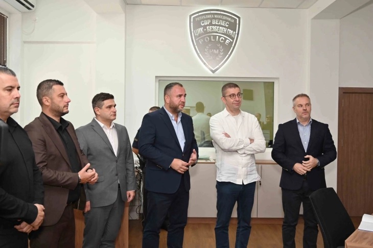 БЕЗБЕДЕН ГРАД И ВО ВЕЛЕС: За еден и пол ден околу 150 казни, најголем број од нив се за брзо возење, изјави министерот Тошковски