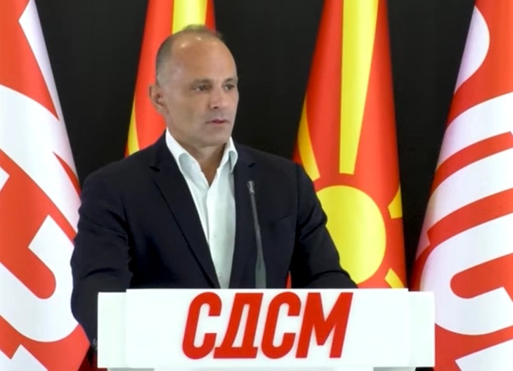 ФИЛИПЧЕ ЗА ПРАЗНИКОТ И ПОТОА: Завчера велеше „Македонија е се што имаме“, денеска вели скапо било празнувањето на независноста