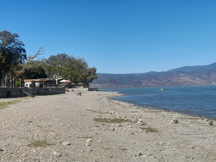 Сушното лето повторно го намали водостојот на Дојранското Езеро