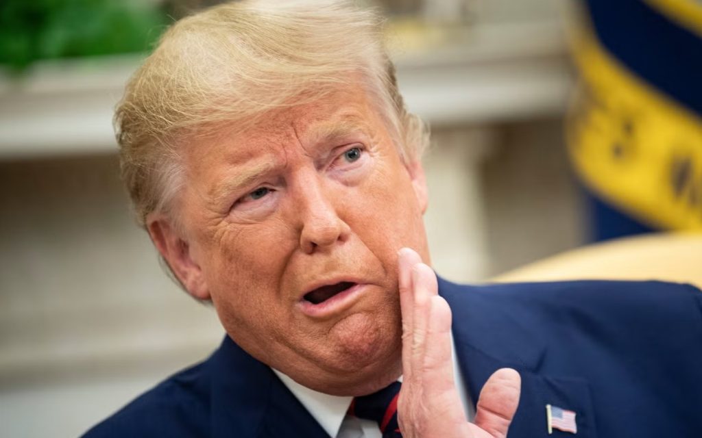 ТРАМП: Ќе ја забраниме употребата на зборот вештачка интелигенција зашто е неточен, треба да се вика суперинтелигенција