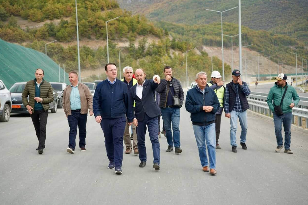 НИКОЛОСКИ ОД ТЕРЕН: Автопатот Охрид–Кичево добива форма – „Се гледа крајот“