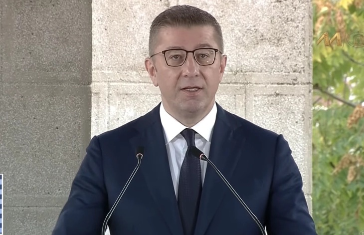 МИЦКОСКИ: Македонија е поголема од секоја политичка генерација, ќе оставиме зад себе татковина посилна од онаа што ја наследивме