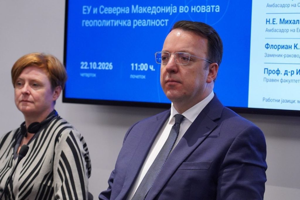 НИКОЛОСКИ: Со надградбата на железничкиот коридор ќе имаме брза пруга за патнички до 200 км на час и карго сообраќај од 120 км на час