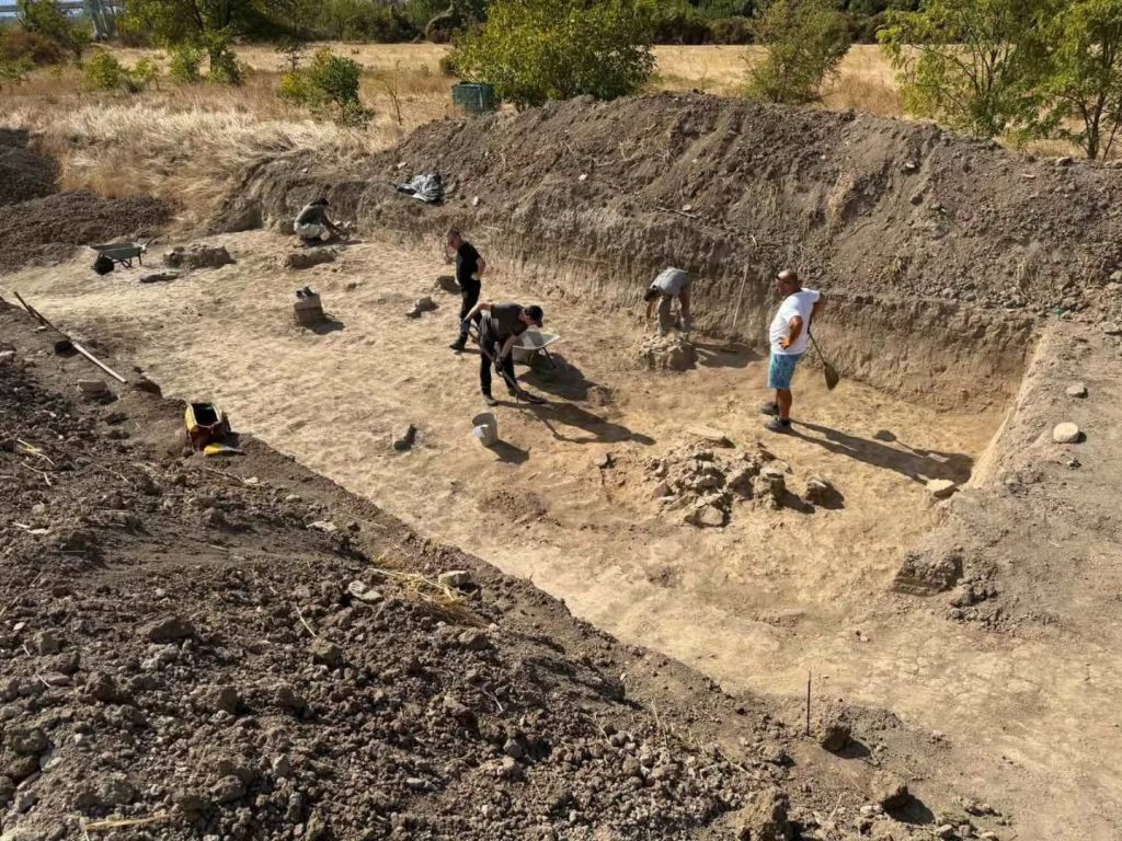 (ФОТО) МИСТЕРИЈАТА НА СКОПСКО ОРМАН СТАРА 8 000 ГОДИНИ: Завршија археолошките истражувања на локалитетот „Ограѓе“
