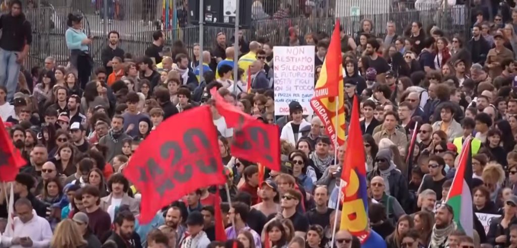 Генерален штрајк во Рим против растот на трошоците за живот, ниските плати и воените издвојувања