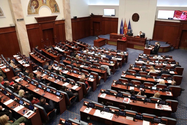 ОТФРЛЕНА ИНТЕРПЕЛАЦИЈАТА ОД ЛЕВИЦА: Без аргументи што би ја довеле во прашање работата на министерката Сања Божиновска