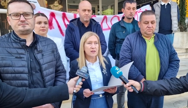 СТРАТЕГИЈА НА СДСМ: Филипче бара повисоки плати за работниците, а неговите советници бараат да не се отвораат рудници во Македонија